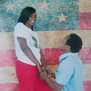 Meet your Posher, Dee dee